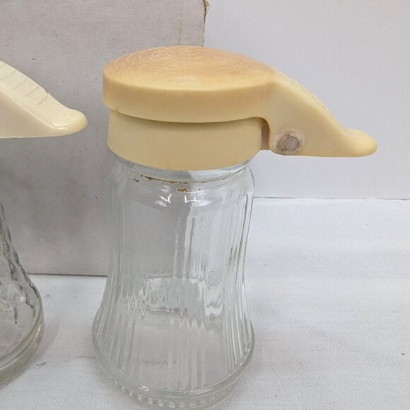 Vintage Gemco Glass Syrup Bottle and 3 Danielles Salt and Pepper Shakers - Picture 6 of 10